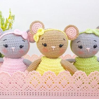 Crochet Mouse Toy Pattern Plush Amigurumi Pattern..