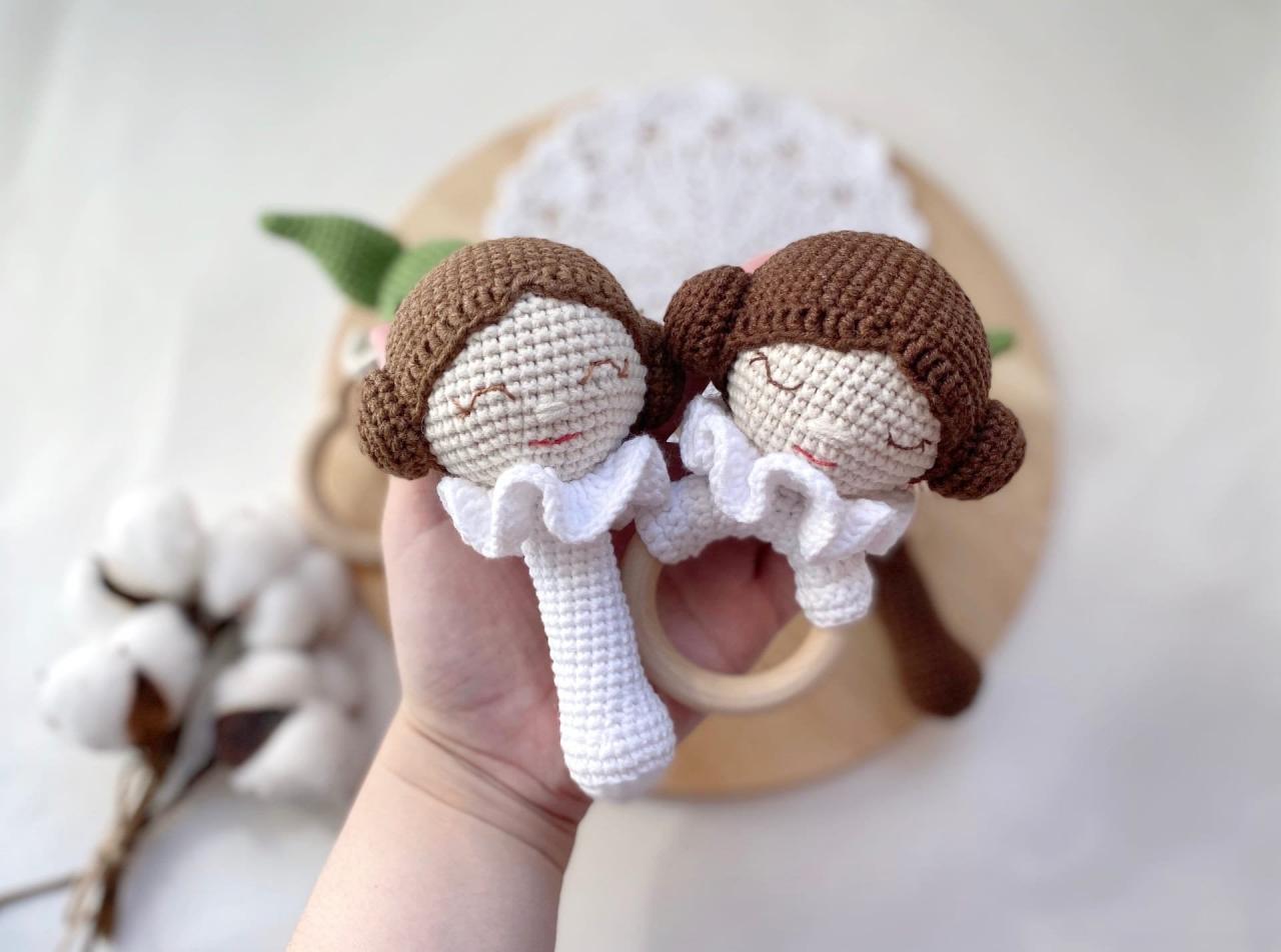 Set Of 4 Princess Leia Rattle And Teething Baby Green Alien Rattle And ...